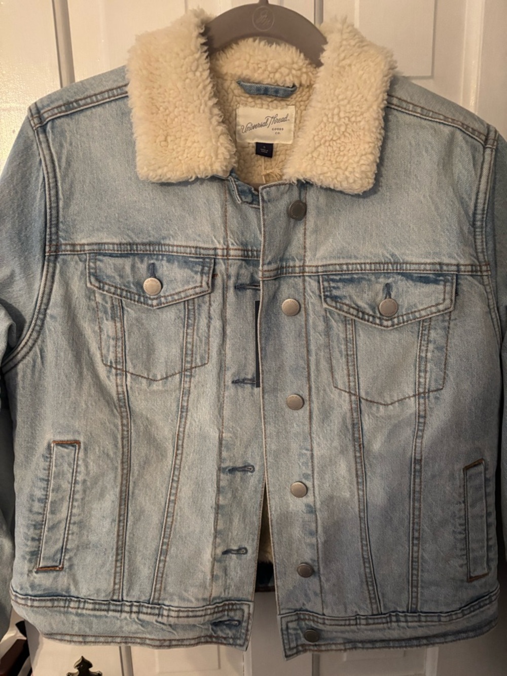 Universal Thread Sherpa Collar Light Wash Denim Jacket - size small